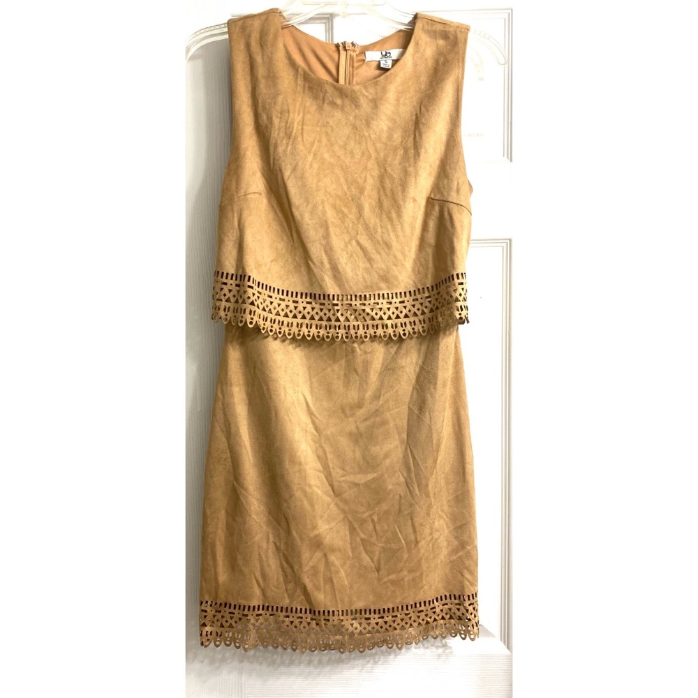 NWOT Sleeveless tan super cute soft dress that hugs your body